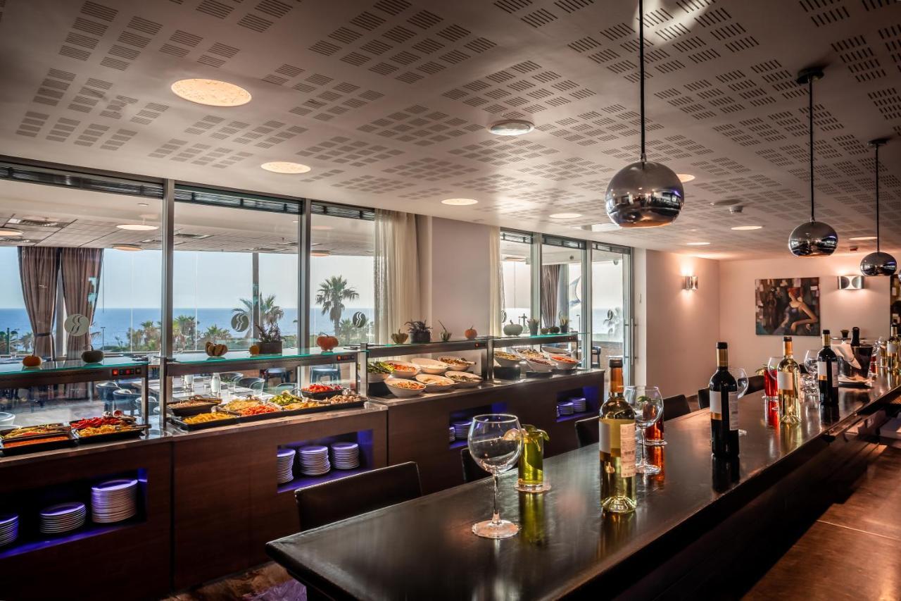 Ramada Hotel & Suites By Wyndham Netanya Exterior photo