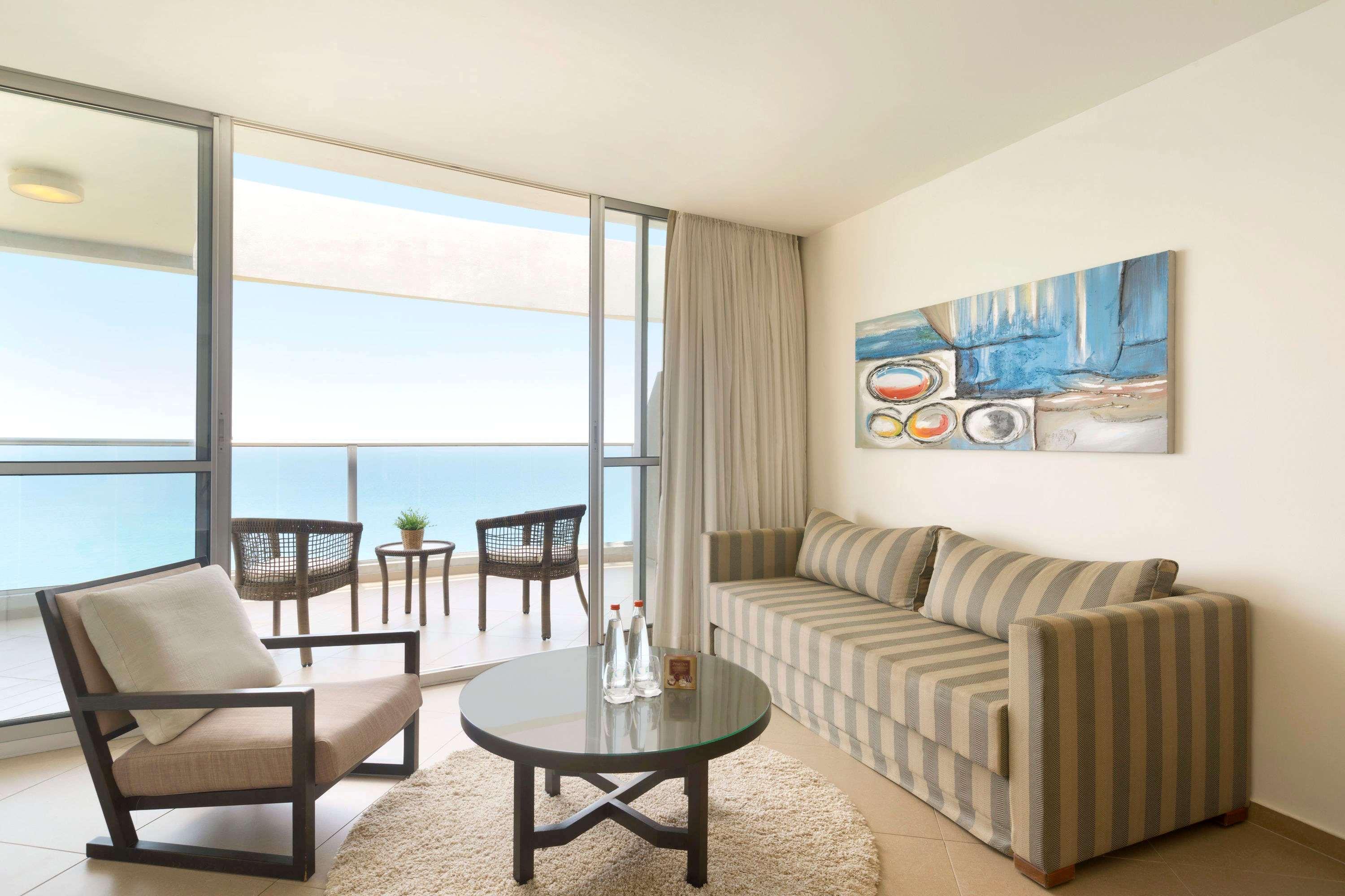 Ramada Hotel & Suites By Wyndham Netanya Exterior photo