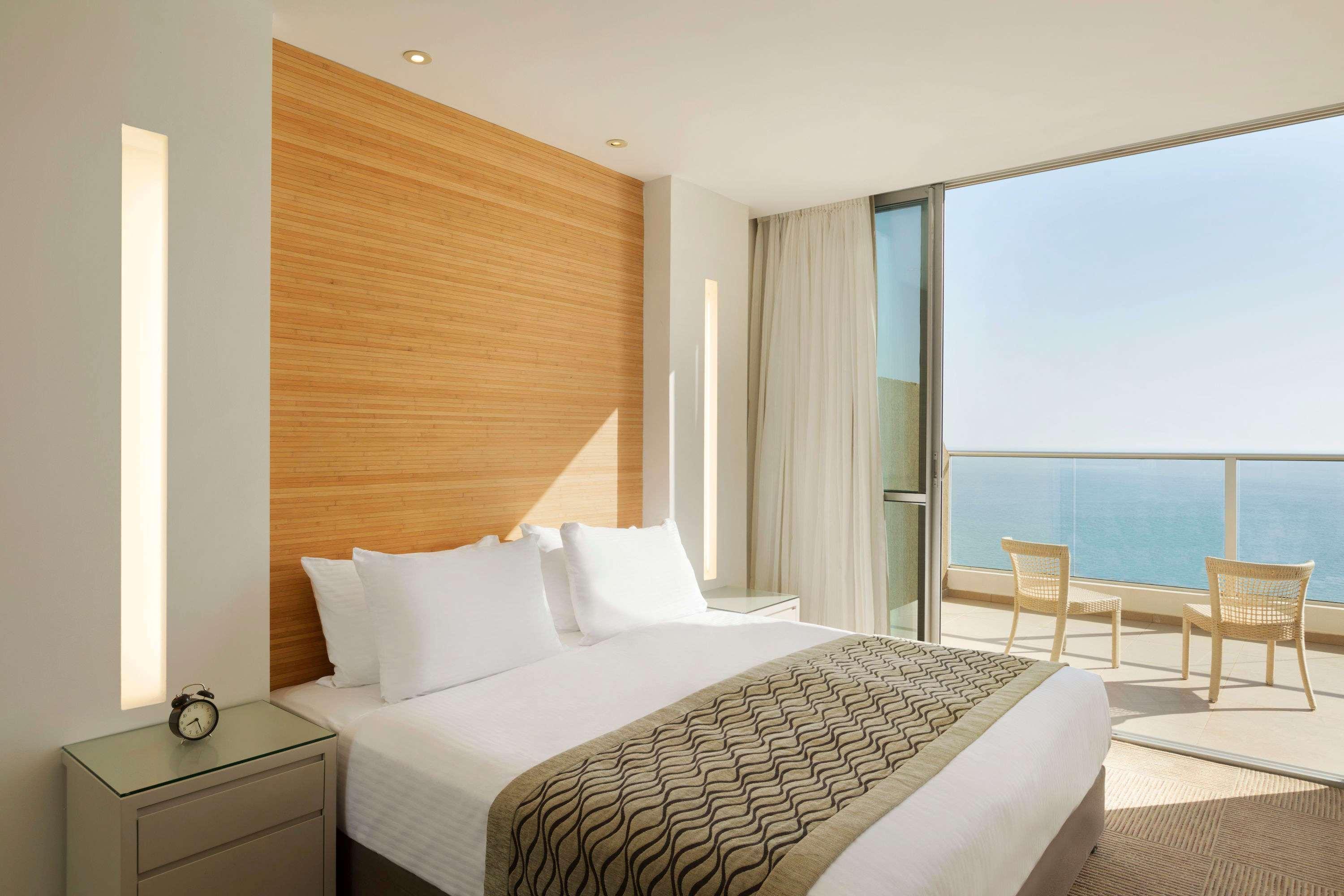Ramada Hotel & Suites By Wyndham Netanya Exterior photo