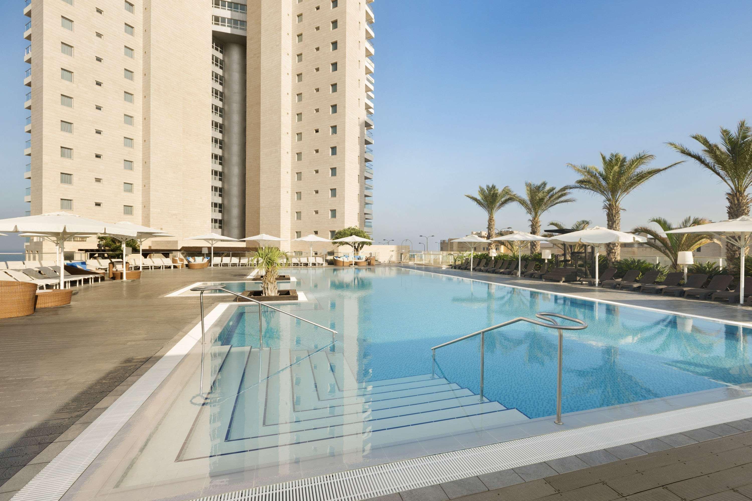 Ramada Hotel & Suites By Wyndham Netanya Exterior photo