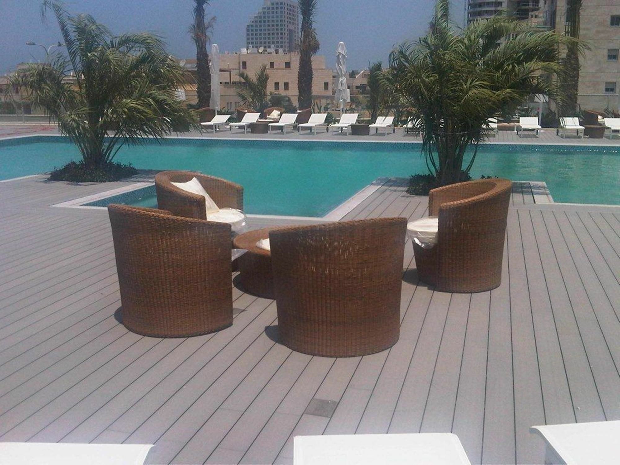 Ramada Hotel & Suites By Wyndham Netanya Exterior photo